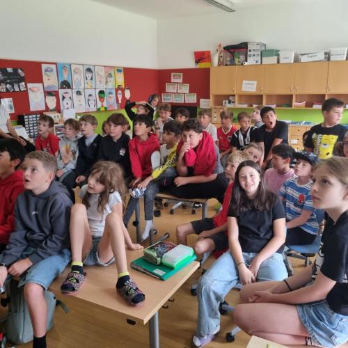 FU9