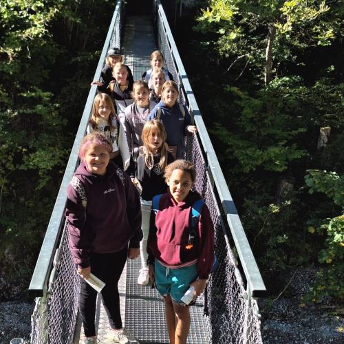 W10