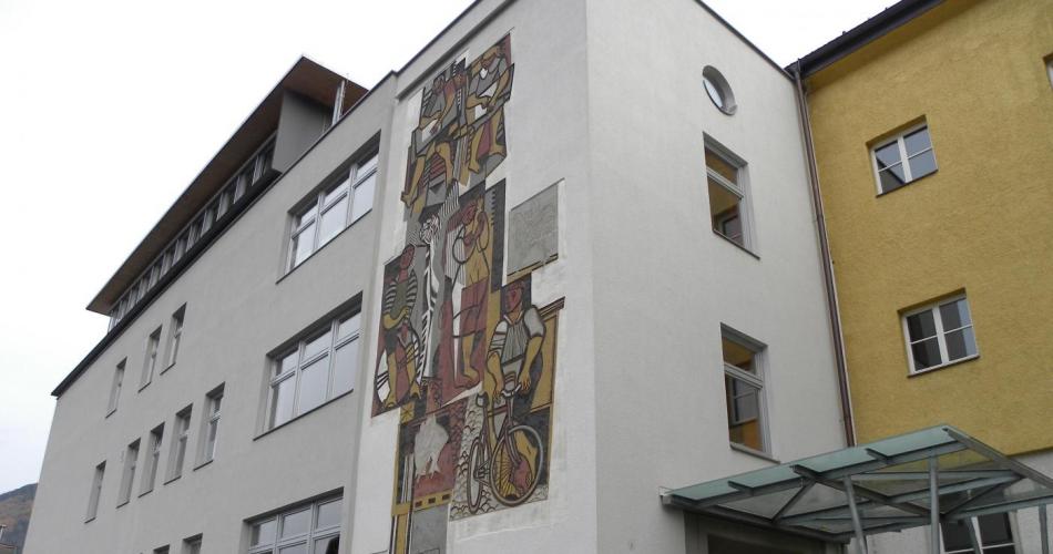 Schule-Eingang